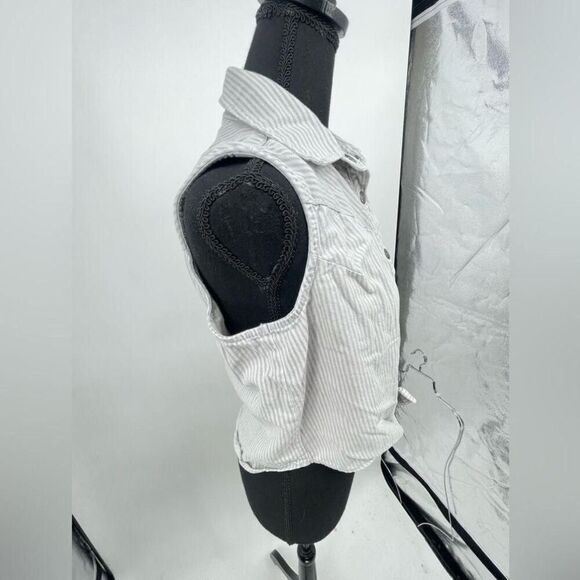 Lone star sleeveless‎ jean strip shirt size large - Picture 3 of 5